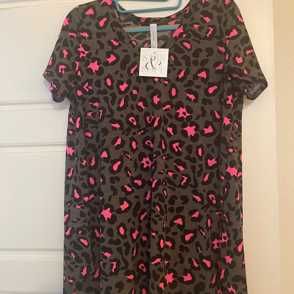 Honeyme Leopard Print Top with Pink Accents
